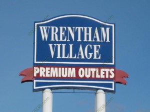 Wrentham Premium Outlets Sign